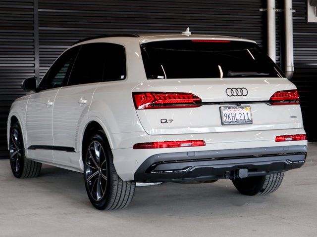 2024 Audi Q7 Premium Plus