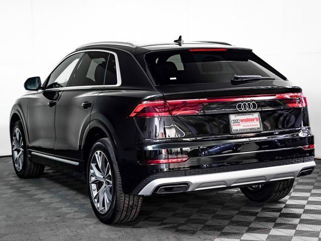 2024 Audi Q8 Premium