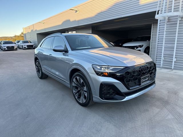 2024 Audi Q8 Premium Plus