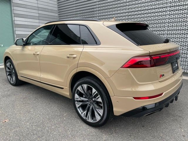 2024 Audi Q8 Premium Plus