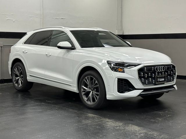 2024 Audi Q8 Premium