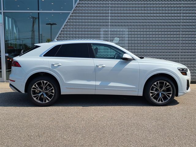 2024 Audi Q8 Premium