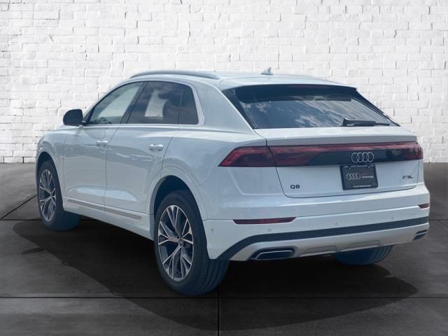 2024 Audi Q8 Premium