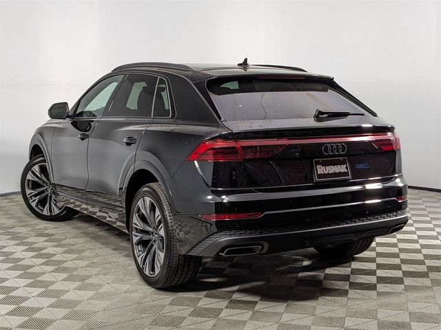 2024 Audi Q8 Premium