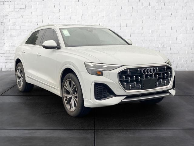 2024 Audi Q8 Premium