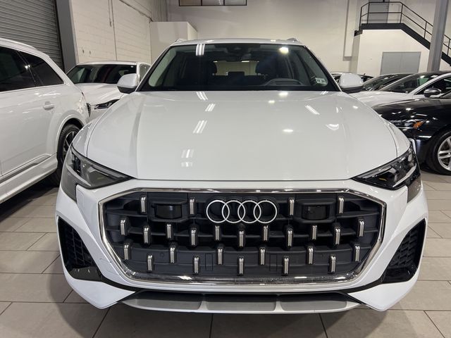 2024 Audi Q8 Prestige