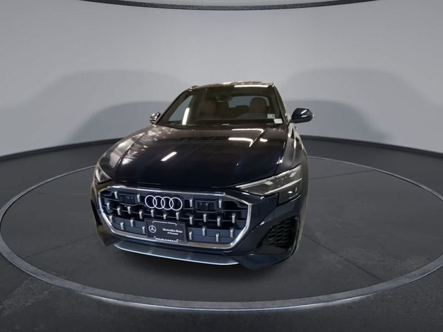 2024 Audi Q8 Premium