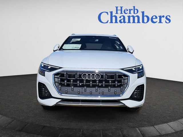 2024 Audi Q8 Premium Plus