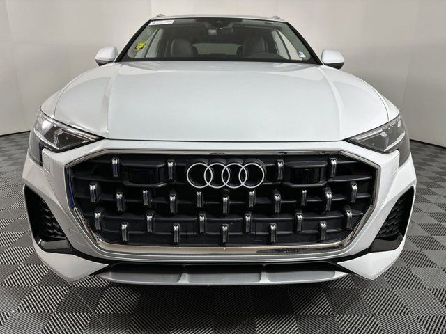 2024 Audi Q8 Premium Plus