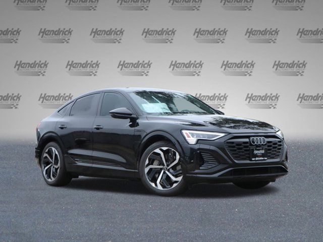 2024 Audi Q8 Premium Plus