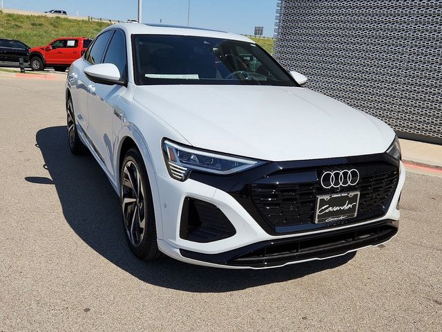 2024 Audi Q8 e-tron Sportback S line Prestige