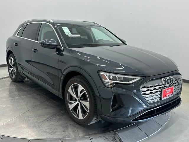 2024 Audi Q8 e-tron Premium Plus