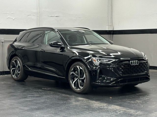 2024 Audi Q8 e-tron Premium Plus