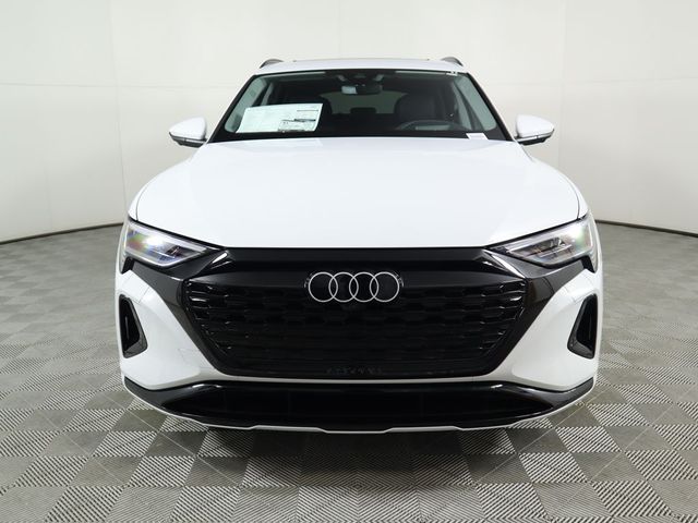 2024 Audi Q8 e-tron Prestige