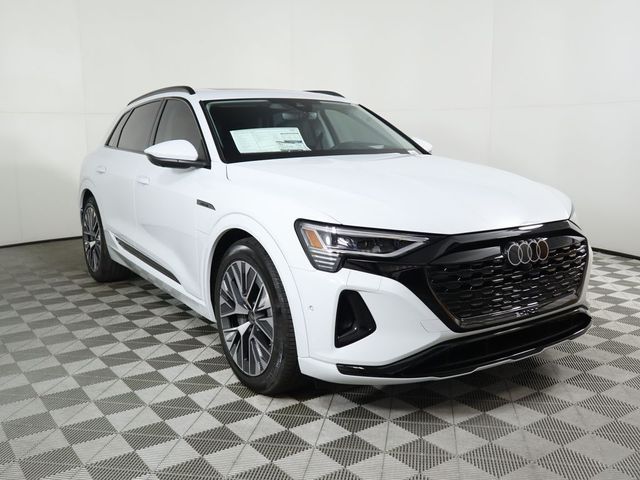 2024 Audi Q8 e-tron Prestige