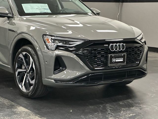 2024 Audi Q8 e-tron Prestige