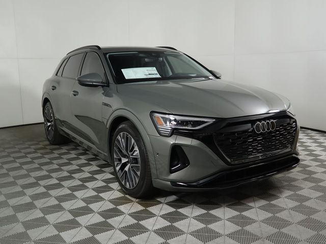 2024 Audi Q8 e-tron Prestige