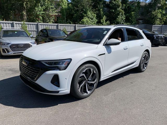 2024 Audi Q8 e-tron Prestige