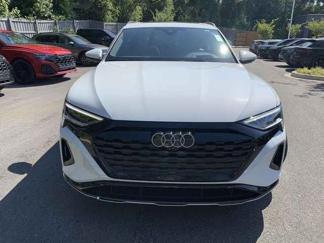 2024 Audi Q8 e-tron Prestige