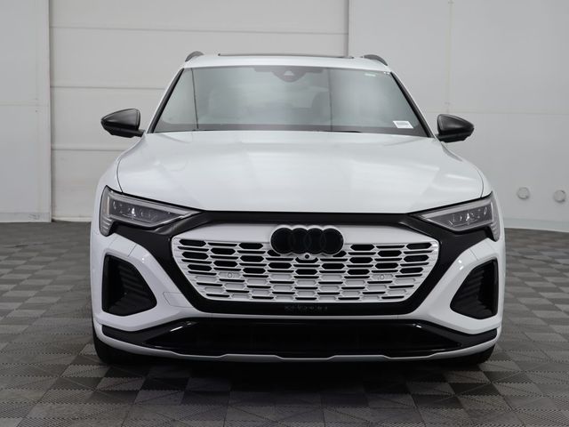 2024 Audi Q8 e-tron Prestige