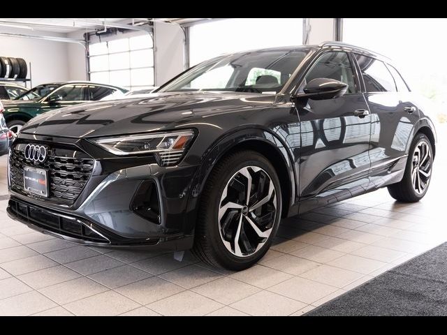 2024 Audi Q8 e-tron Prestige