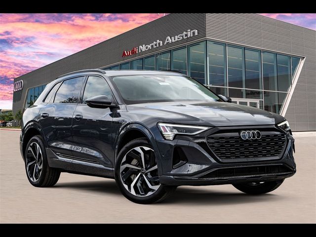 2024 Audi Q8 e-tron Prestige