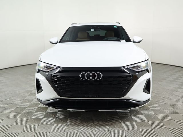 2024 Audi Q8 e-tron Prestige