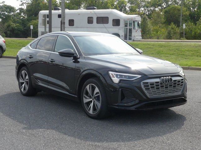 2024 Audi Q8 e-tron Sportback S line Premium Plus