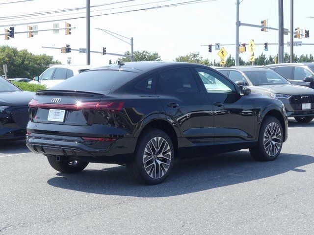 2024 Audi Q8 e-tron Sportback S line Prestige