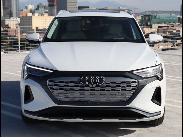 2024 Audi Q8 e-tron Prestige