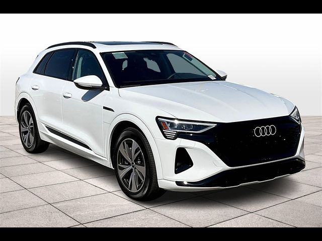 2024 Audi Q8 e-tron Premium