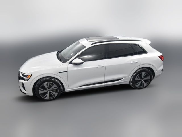 2024 Audi Q8 e-tron Premium