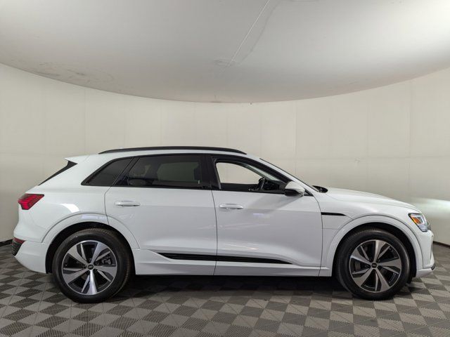 2024 Audi Q8 e-tron Premium