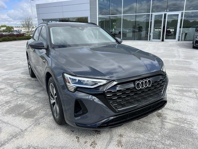 2024 Audi Q8 e-tron Premium