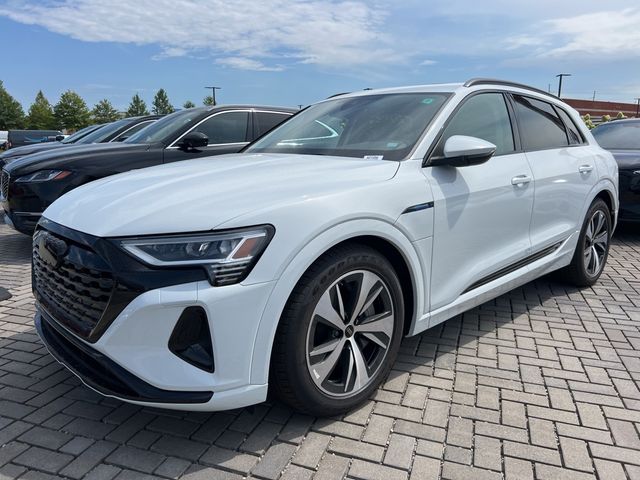 2024 Audi Q8 e-tron Premium