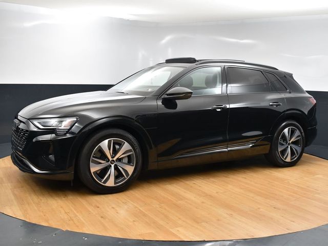 2024 Audi Q8 e-tron Premium