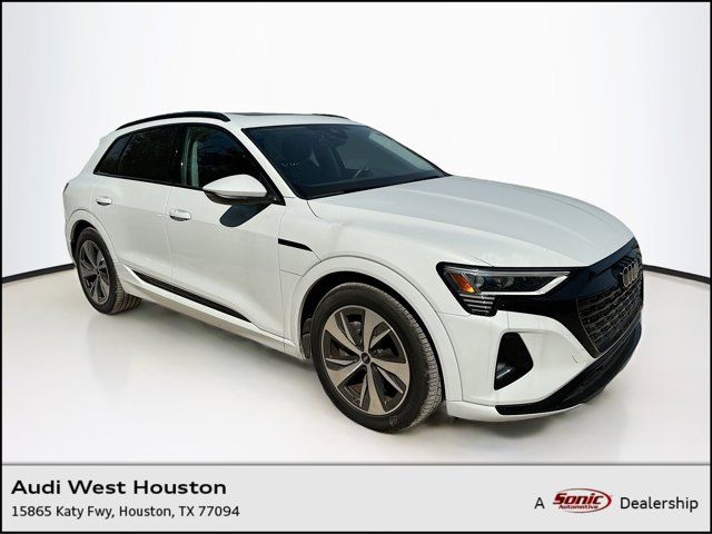 2024 Audi Q8 e-tron Premium