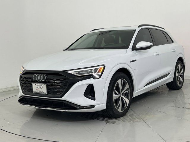 2024 Audi Q8 e-tron Premium