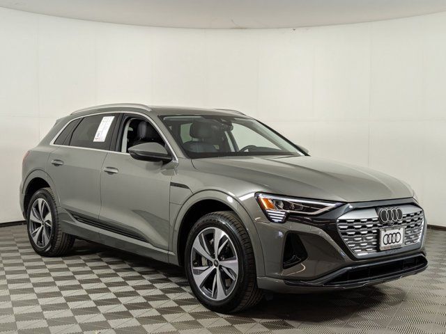 2024 Audi Q8 e-tron Premium