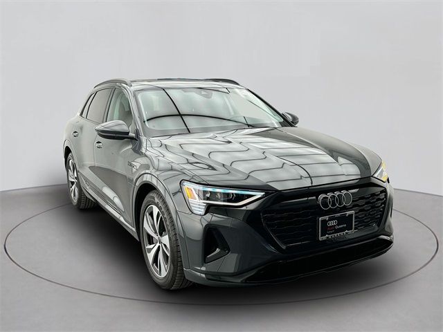 2024 Audi Q8 e-tron Premium