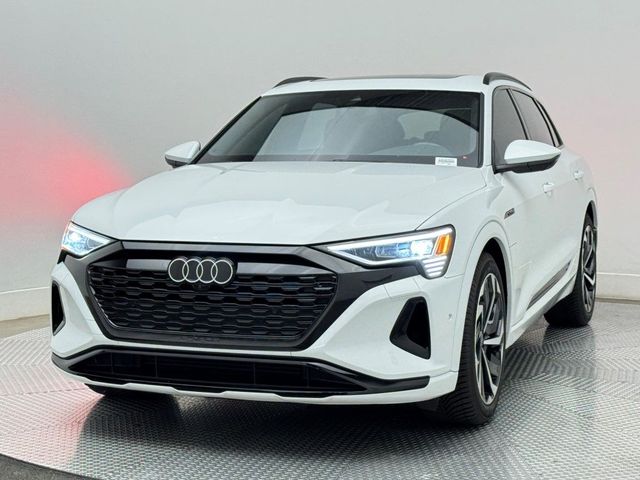 2024 Audi Q8 e-tron Premium Plus