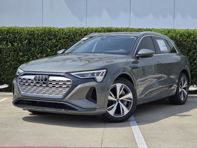 2024 Audi Q8 e-tron Premium Plus