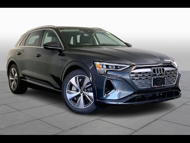 2024 Audi Q8 e-tron Premium Plus