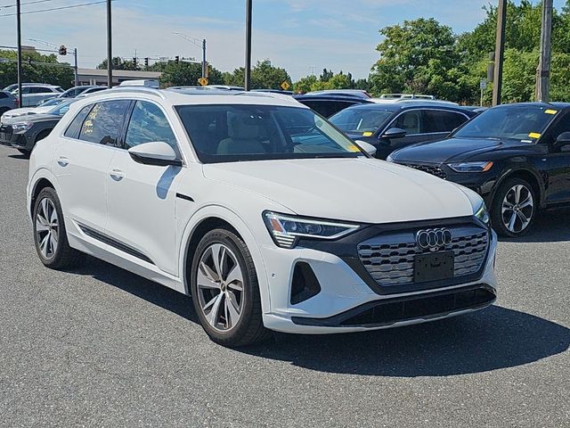 2024 Audi Q8 e-tron Premium Plus