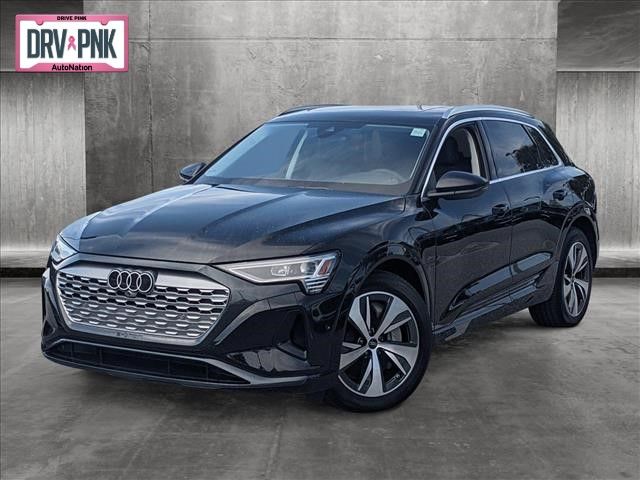 2024 Audi Q8 e-tron Premium Plus