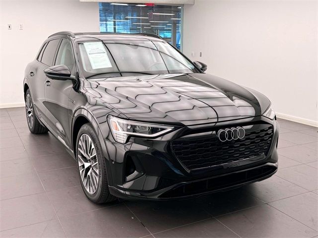 2024 Audi Q8 e-tron Premium Plus