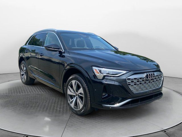 2024 Audi Q8 e-tron Premium Plus