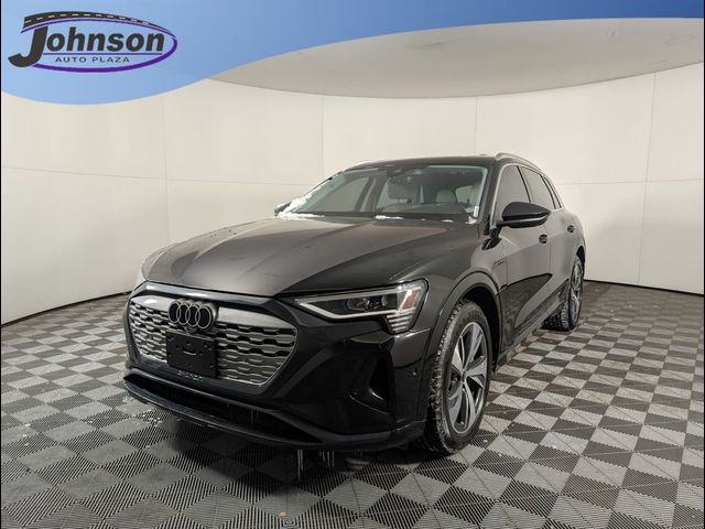 2024 Audi Q8 e-tron Premium Plus