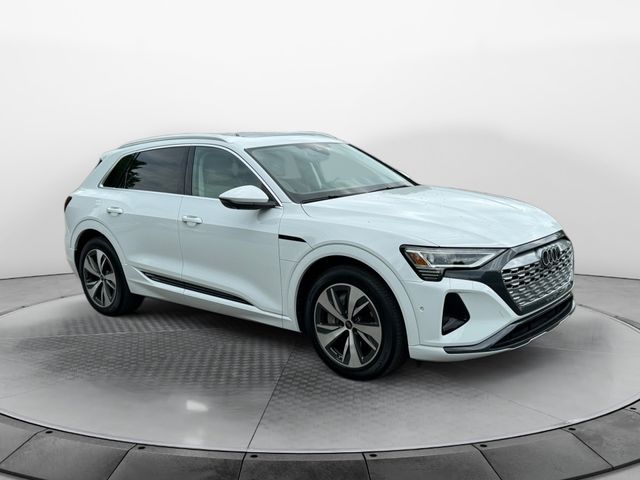 2024 Audi Q8 e-tron Premium Plus