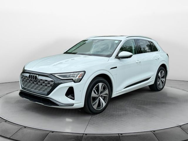 2024 Audi Q8 e-tron Premium Plus